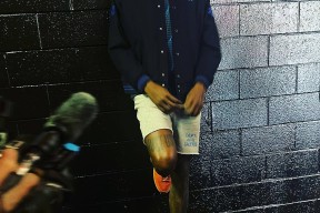 杜兰特在切尔西比赛中绝杀，惊险取胜引发热议！(杜兰特在切尔西比赛中绝杀,惊险取胜引发热议的是谁)iOS手游更新