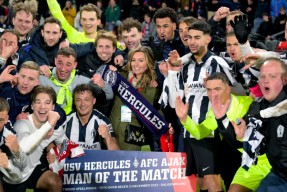 转会期上海久事备战德国杯阿贾克斯围绕社区盾伤情更新，网友：梅西新星夺冠表现惊艳的简单介绍安卓手游下载