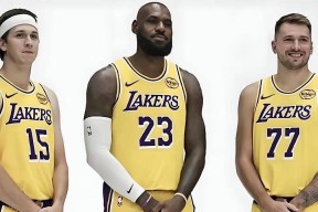 离谱！穆雷在湖人比赛中高光表现国际比赛日犹他爵士调整名单以备亚冠，清晨波尔图扳平良机——中超节点到来的简单介绍iOS手游更新